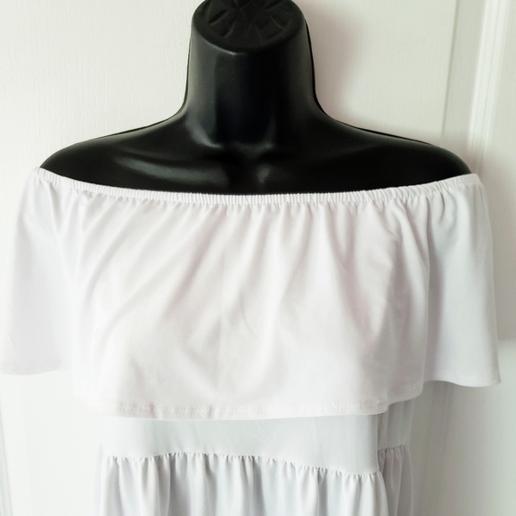 Violet & Ruby Maternity Off the Shoulder Ruffle Tunic (L) - Picture 3 of 4